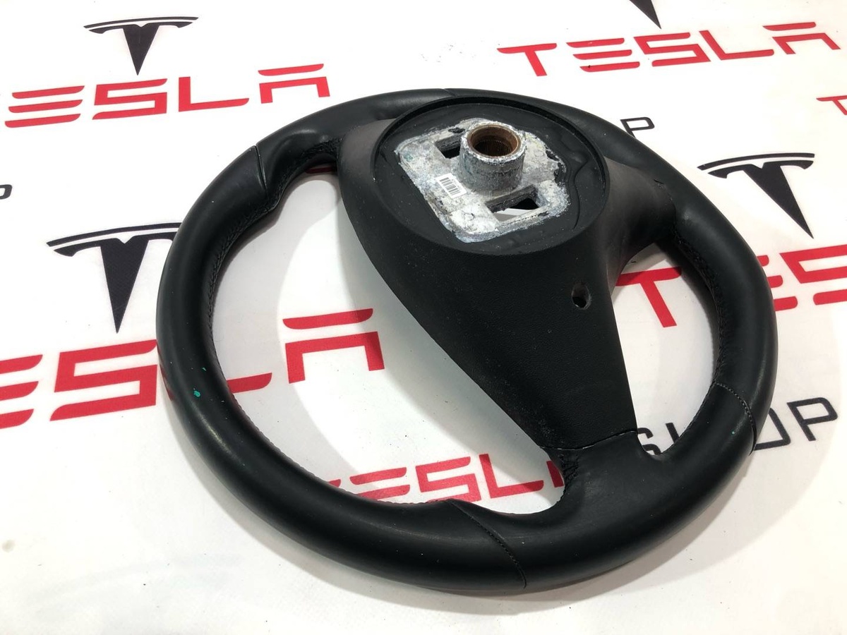 Руль к Tesla Model S 2016