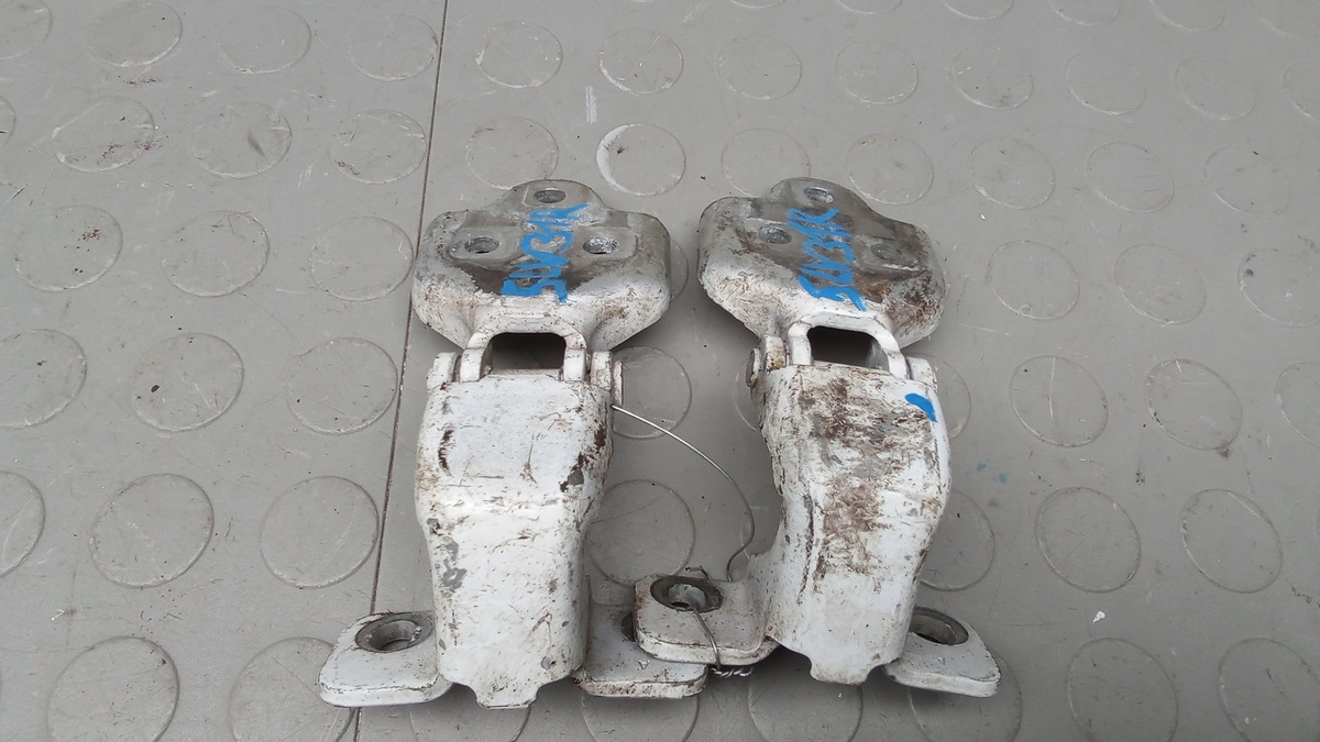 Петли к Renault Master 2004