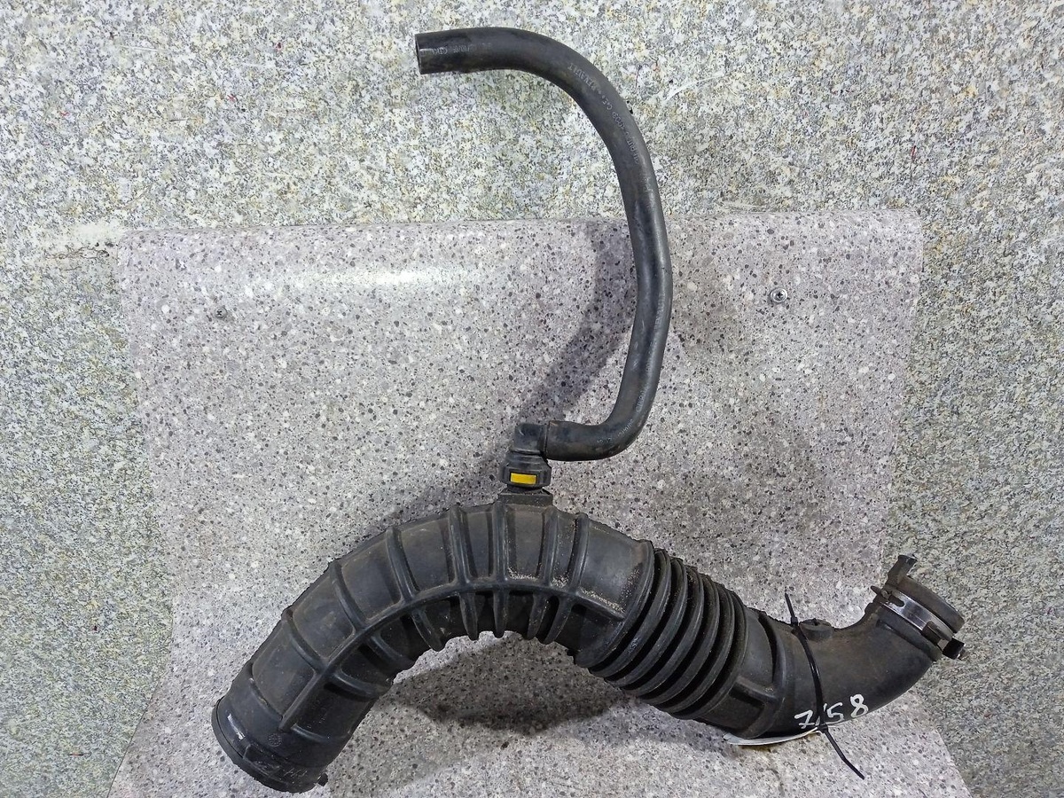 Патрубок к Renault Clio 2008