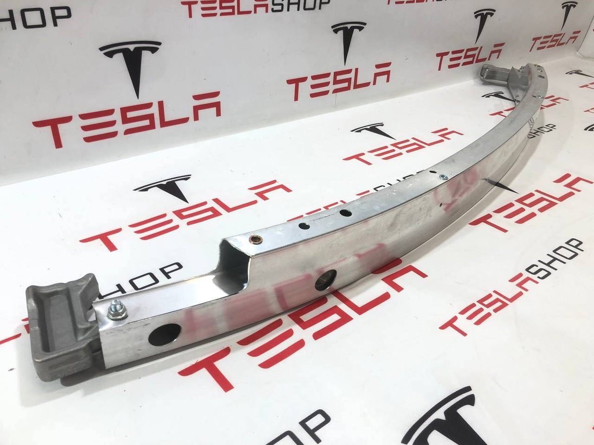 Усилитель бампера к Tesla Model Y 2022