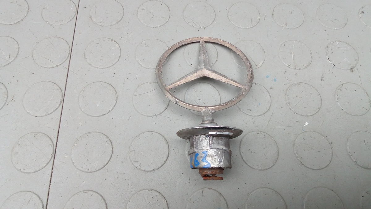 Эмблема к Mercedes-Benz C-klasse 2002
