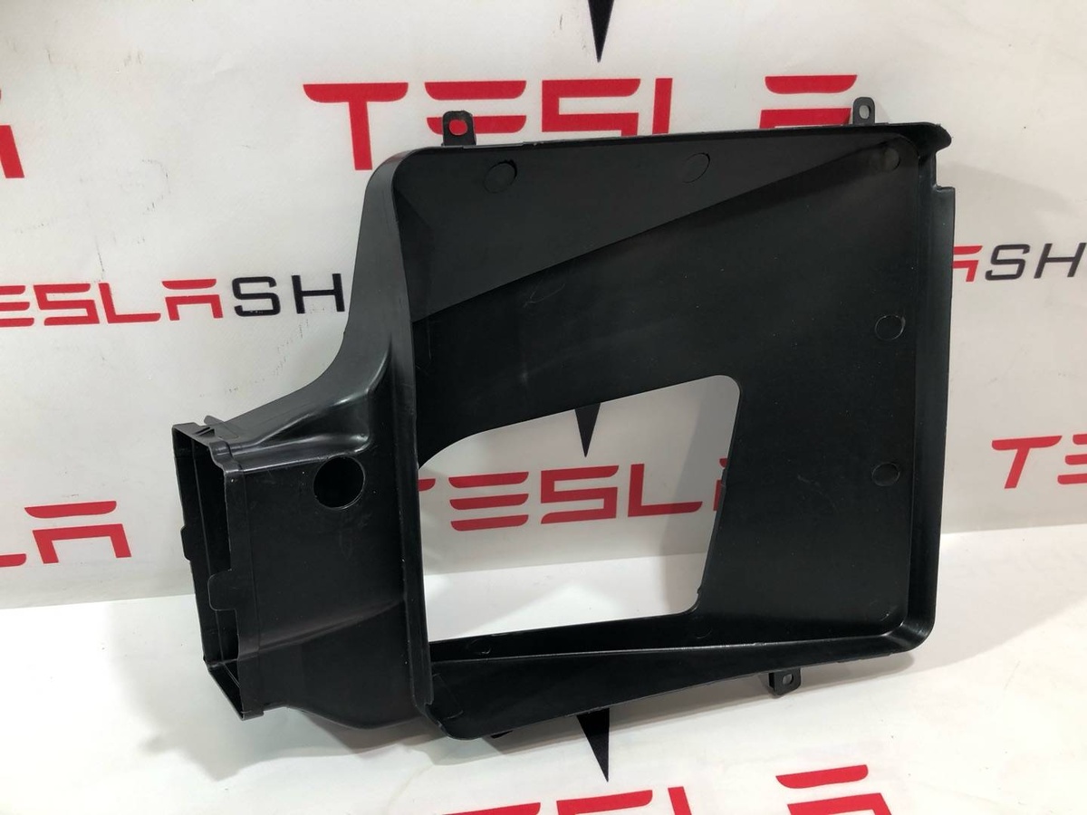 Дефлектор к Tesla Model S 2017