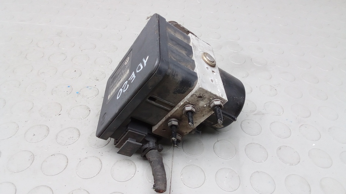Блок ABS к Volkswagen Caddy 2004