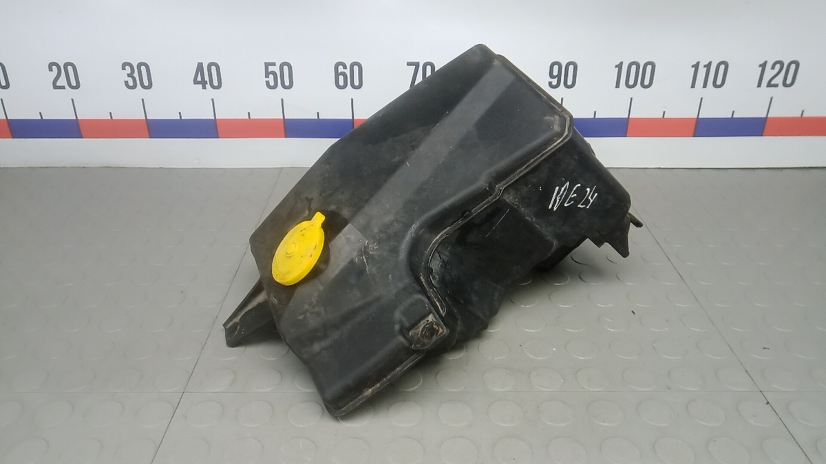 Бачок омывателя к Mazda 156 2002