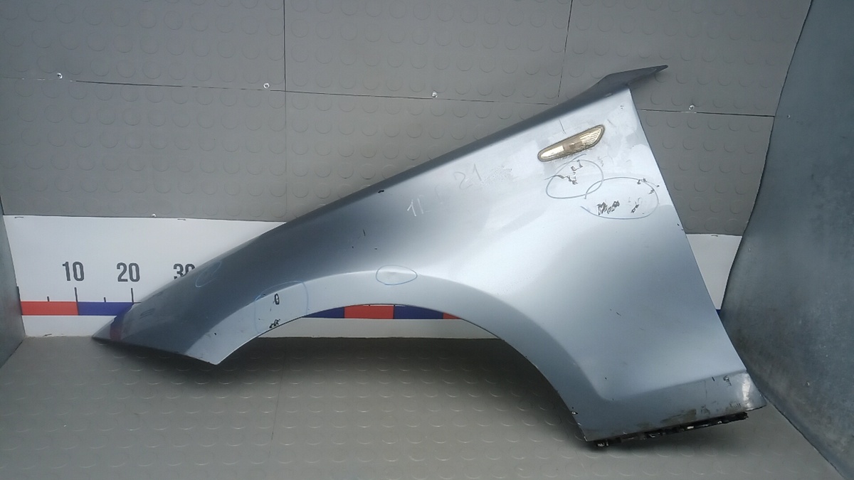 Крыло переднее левое к BMW 1 series 2007