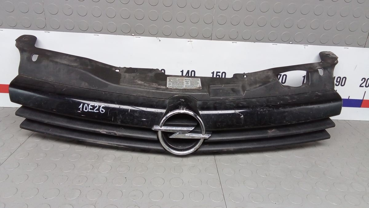 Решетка радиатора к Opel Astra 2005