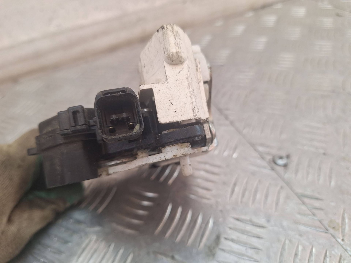 Замок двери задней левой к Peugeot 4007 2010