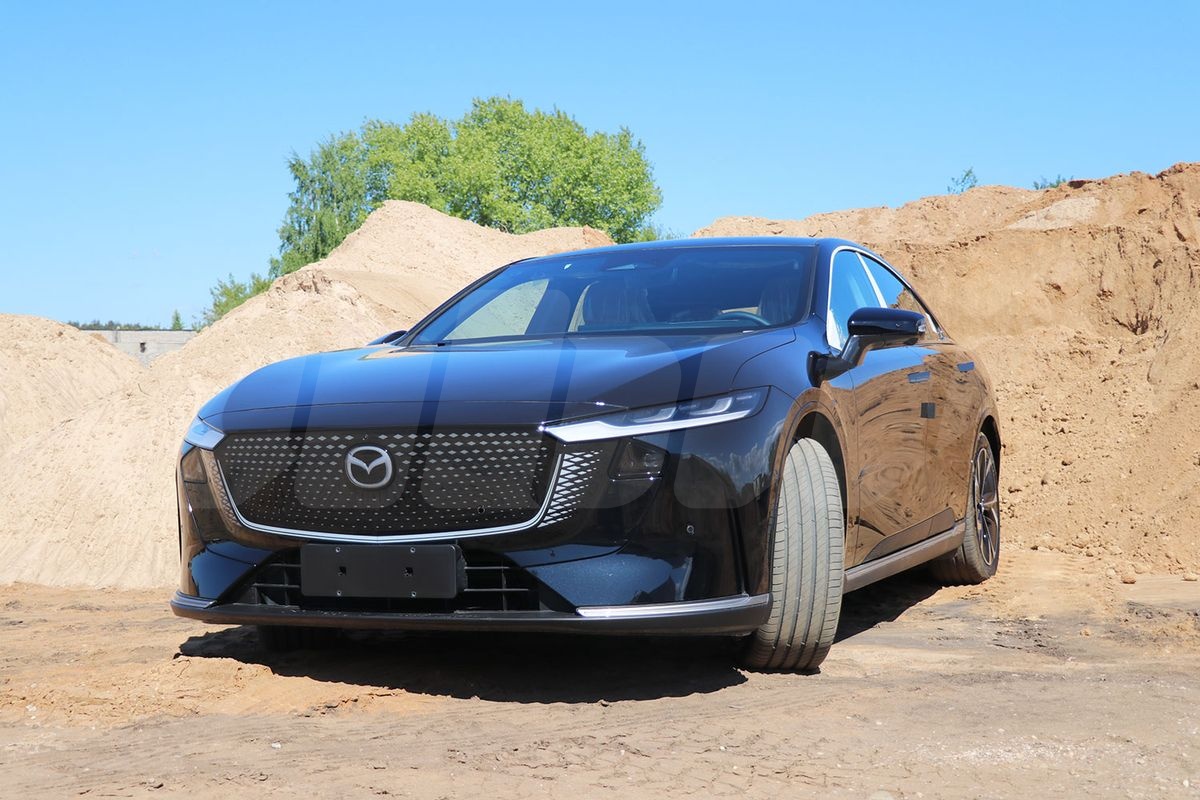 Mazda EZ-6 I, 2025
