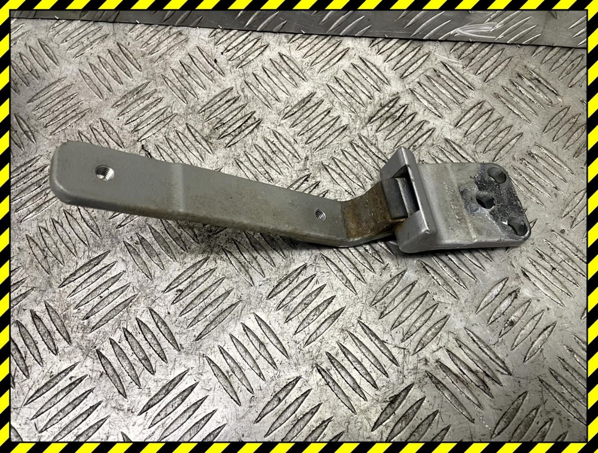 Петля крышки багажника к Nissan Envoy 2011