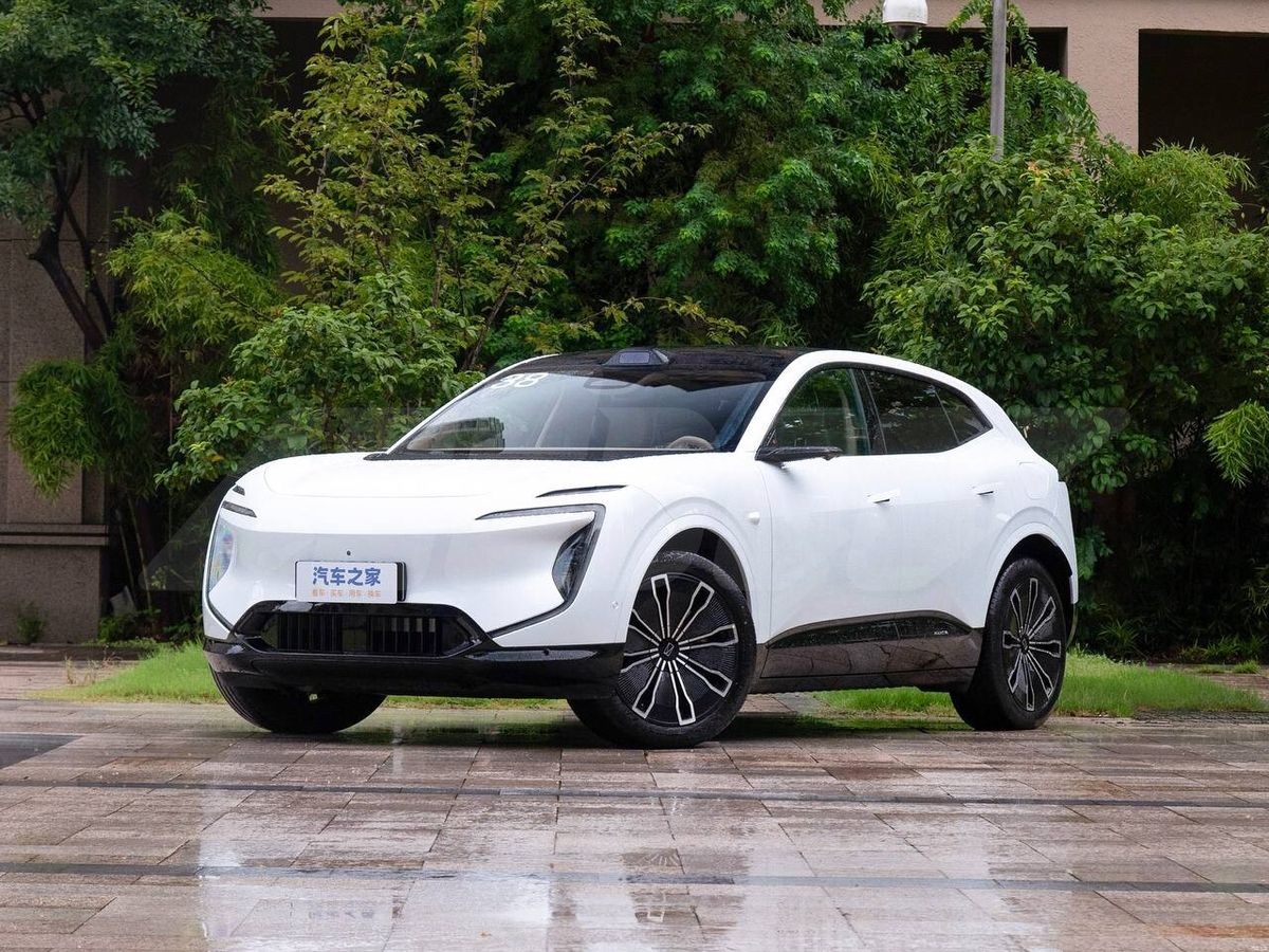Avatr 07 I, 2025