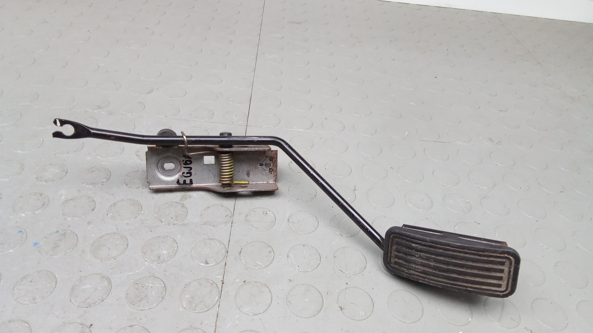Педаль газа к Mazda 156 2002