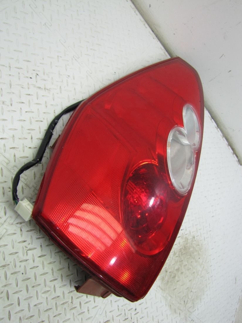 Фонарь задний левый к Mazda 5 2005