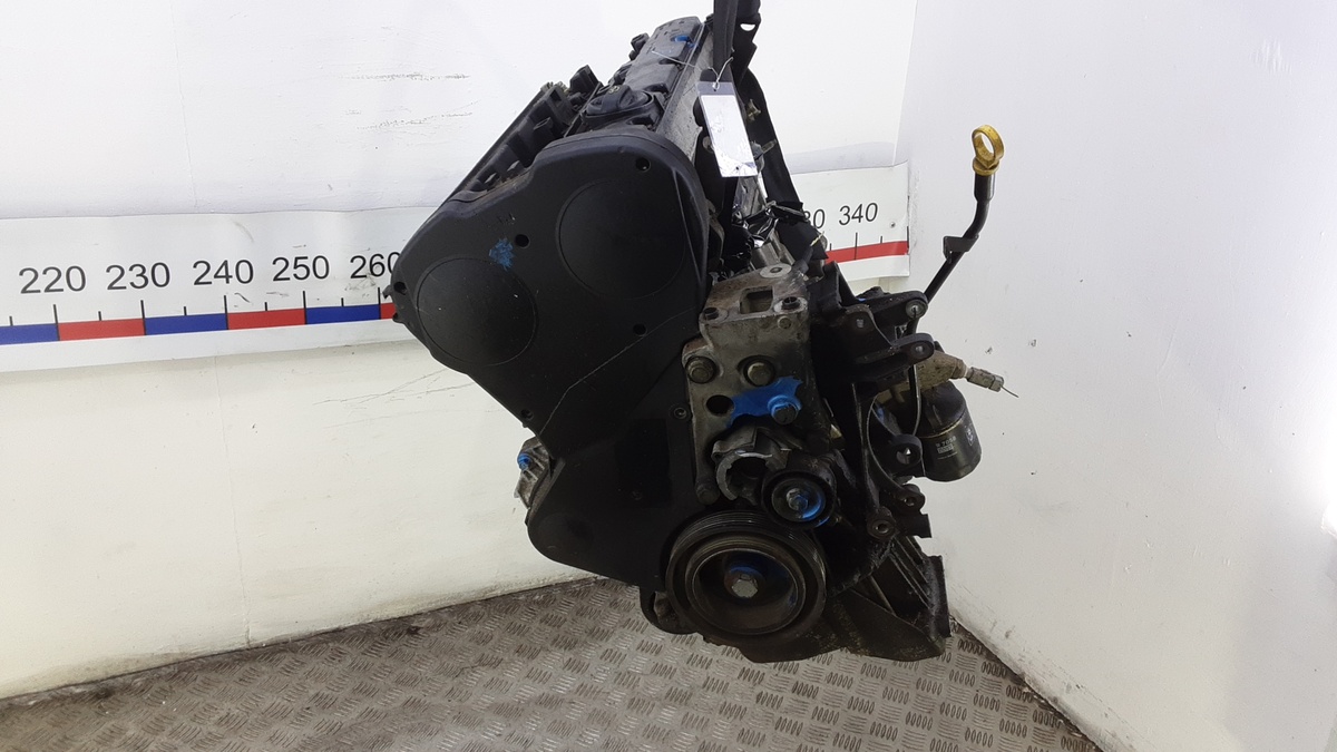 Двигатель к Citroen A6 2003