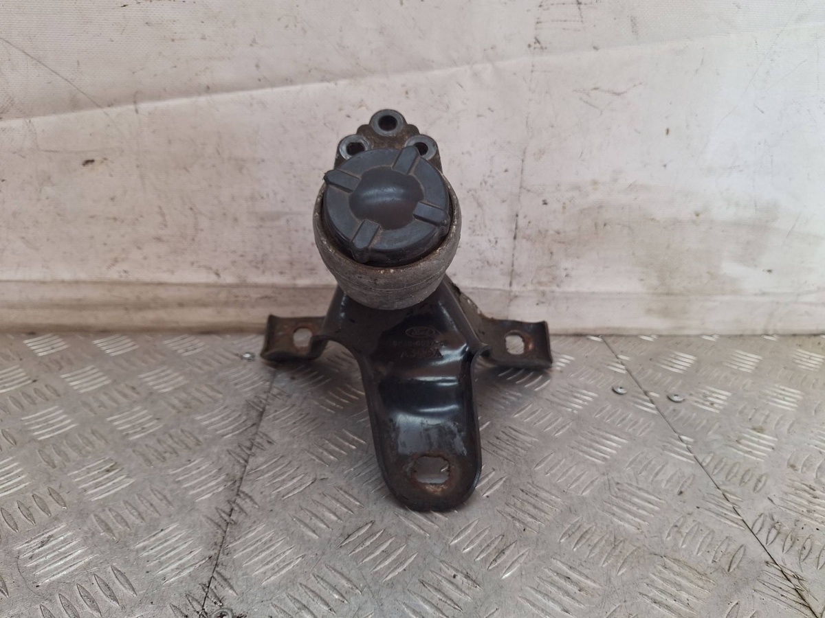 Подушка крепления двигателя к Ford Focus 2001
