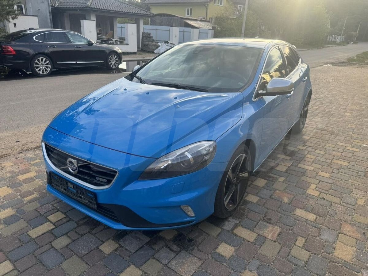 Volvo V40 II, 2013