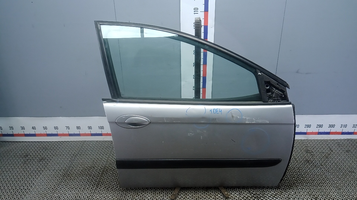 Стекло двери передней правой к Citroen A6 2003