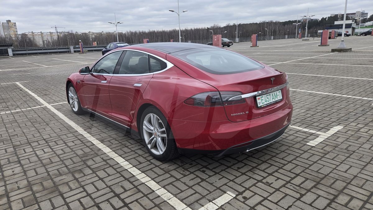 Tesla Model S I, 2015
