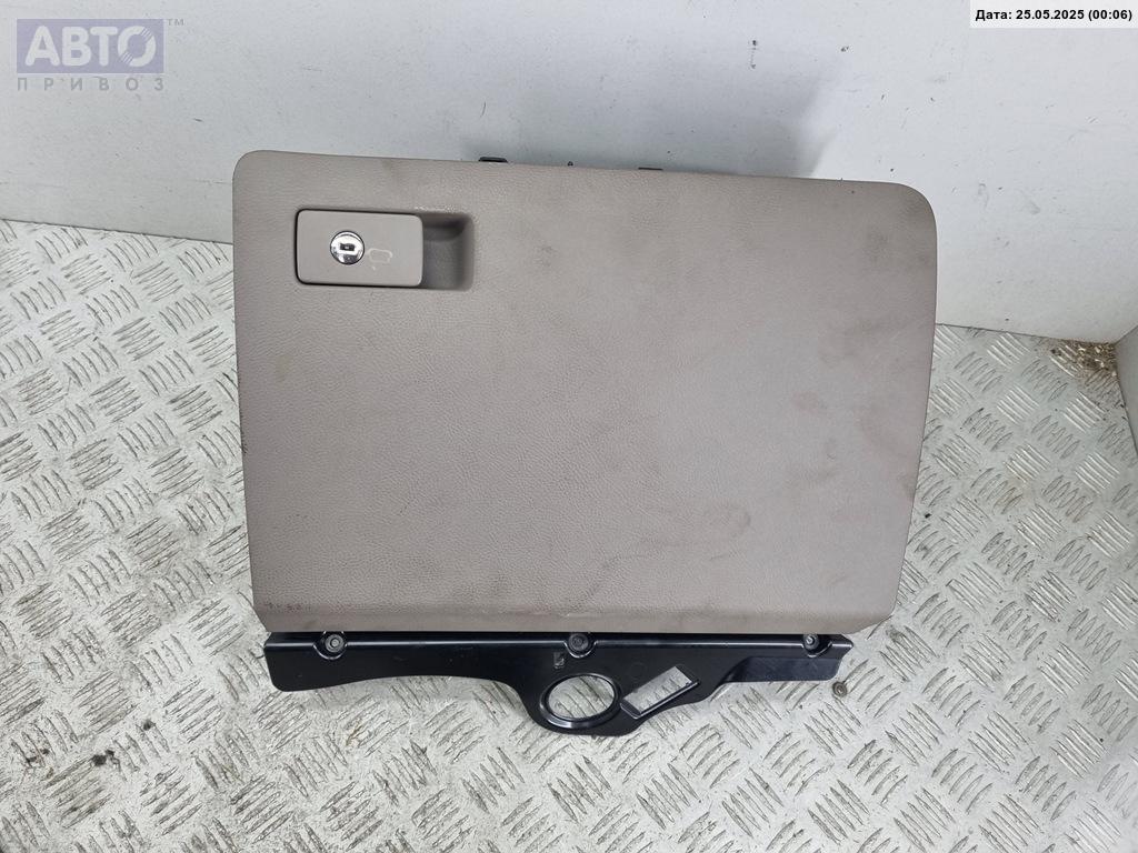 Бардачок к Volkswagen Passat 2008