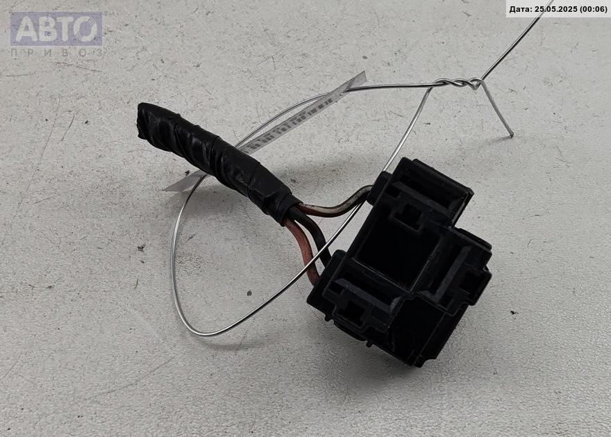 Разъем AUX / USB к Mitsubishi Lancer 2003