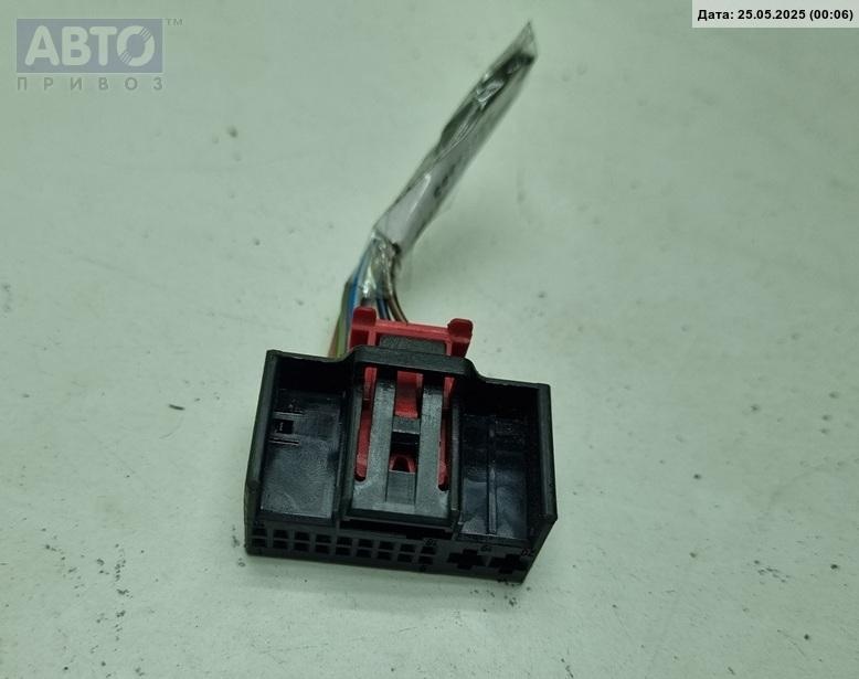 Разъем AUX / USB к Volkswagen Caddy 2009