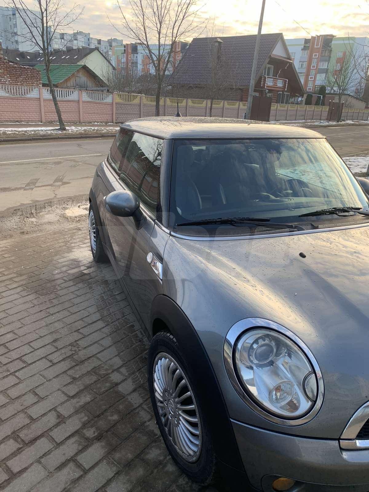 MINI Cooper II (R56), 2010