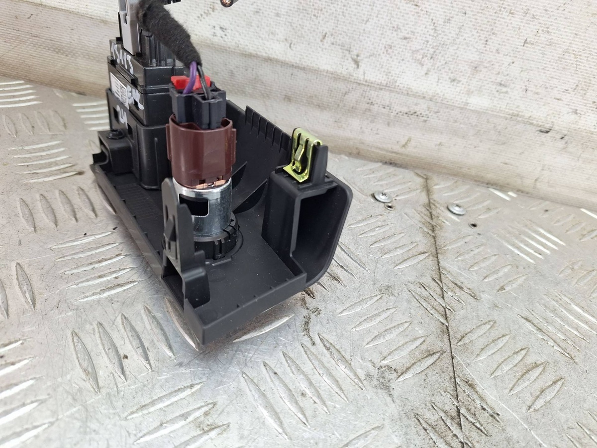 Разъем AUX / USB к Buick Encore GX 2024