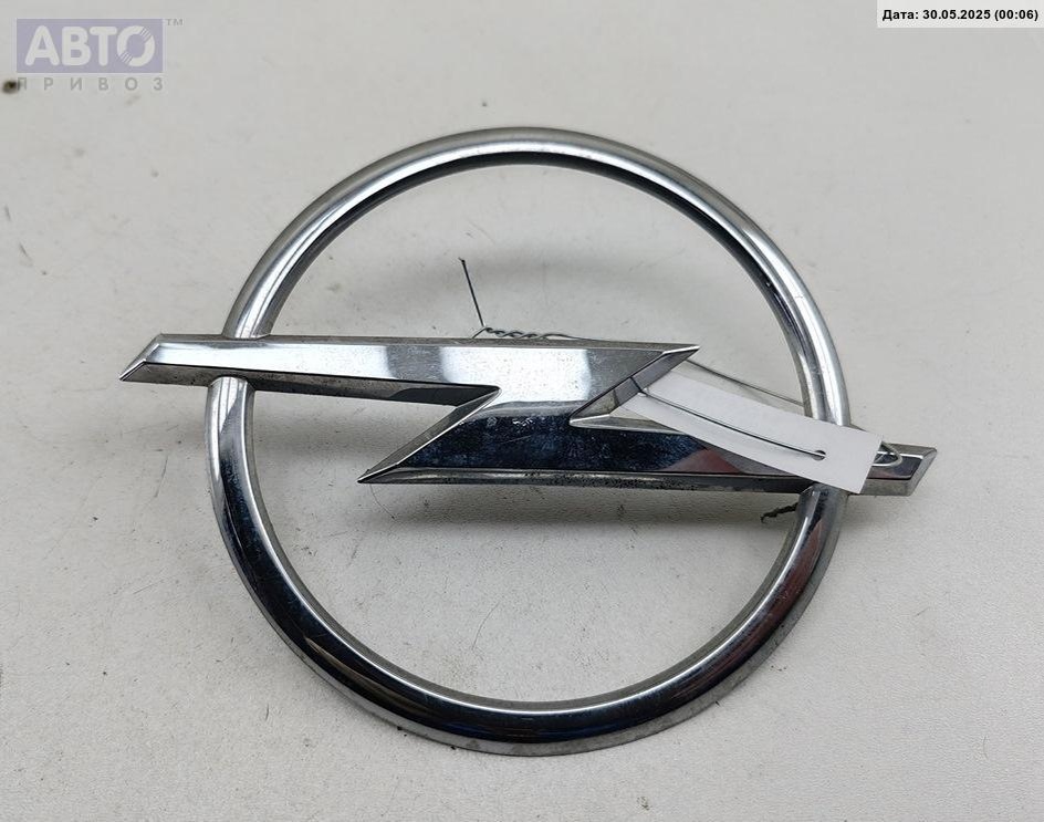 Эмблема к Opel Zafira 2005