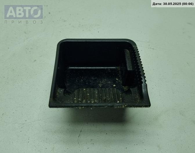 Пепельница к Volkswagen Bora 2004