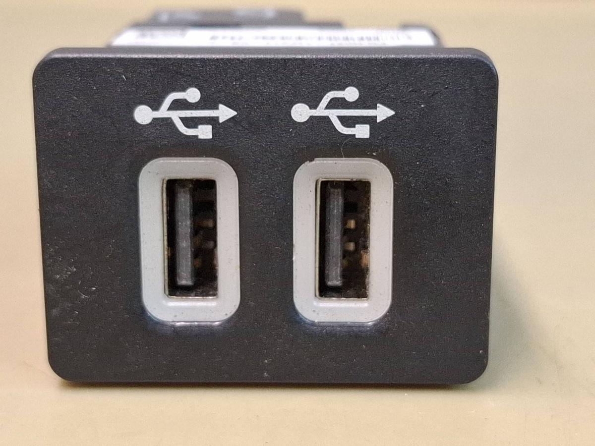 Разъем AUX / USB к Ford Edge 2020