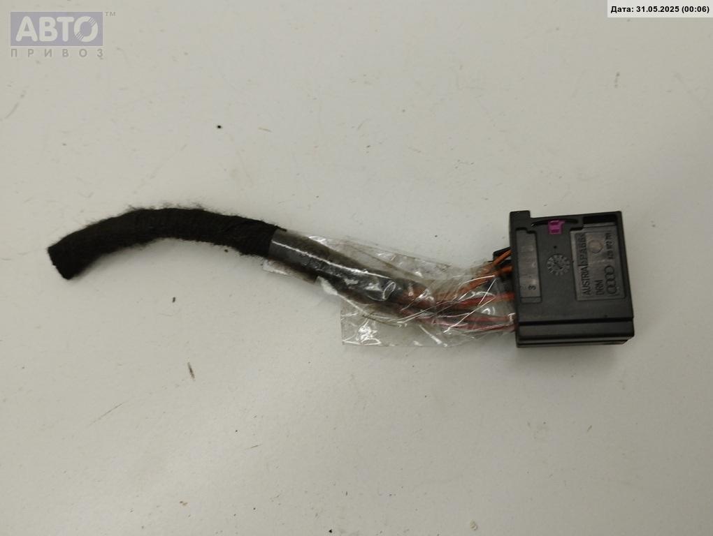 Разъем AUX / USB к Audi A8 2006