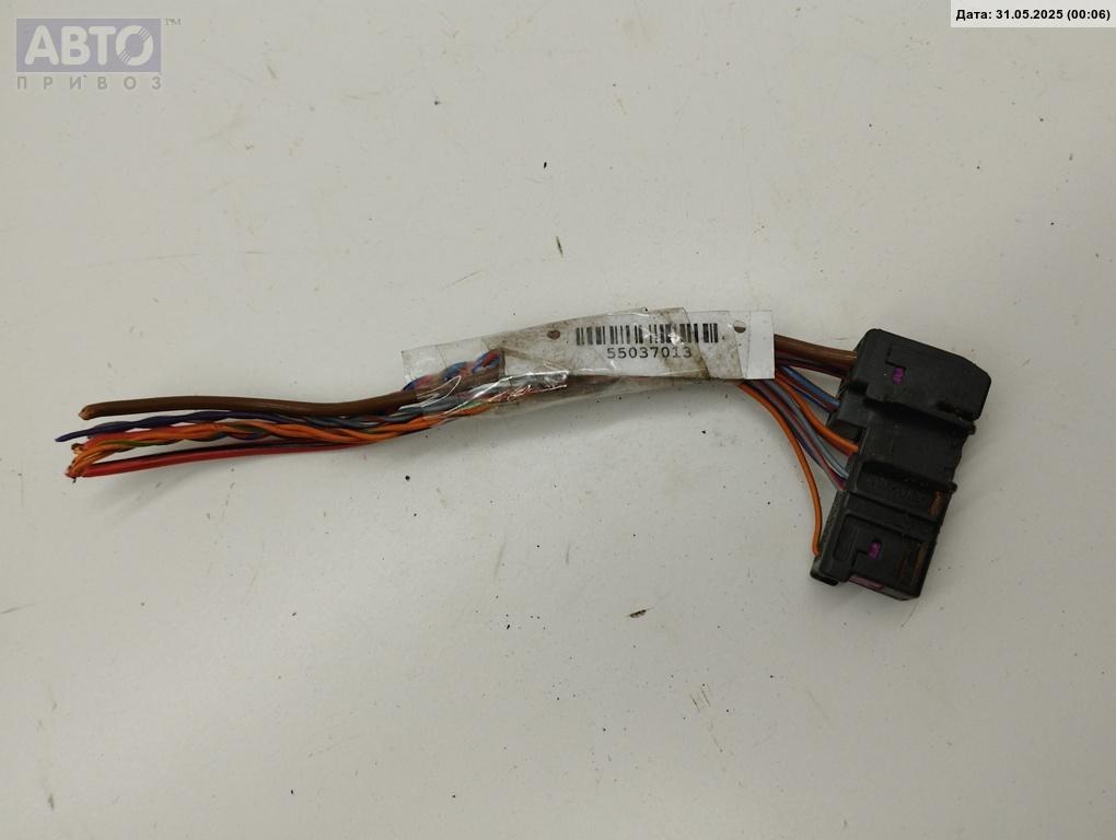 Разъем AUX / USB к Audi A8 2006