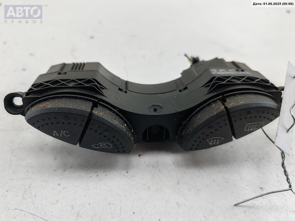 Кнопка  к Ford Focus 2001