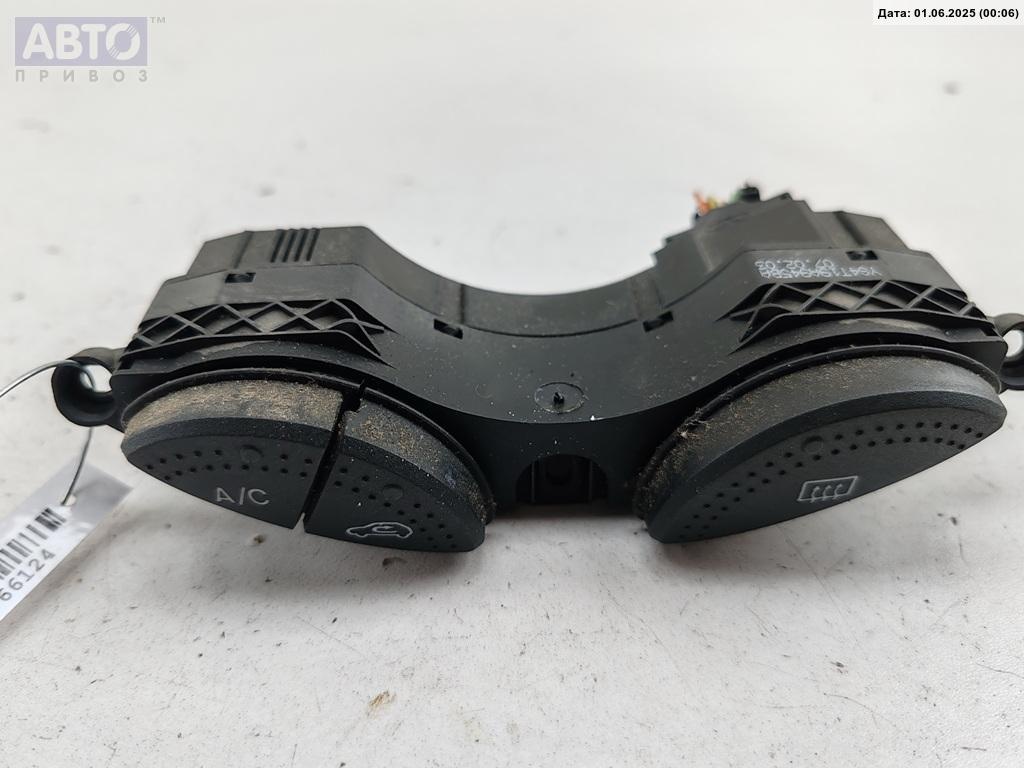 Кнопка  к Ford Focus 2003