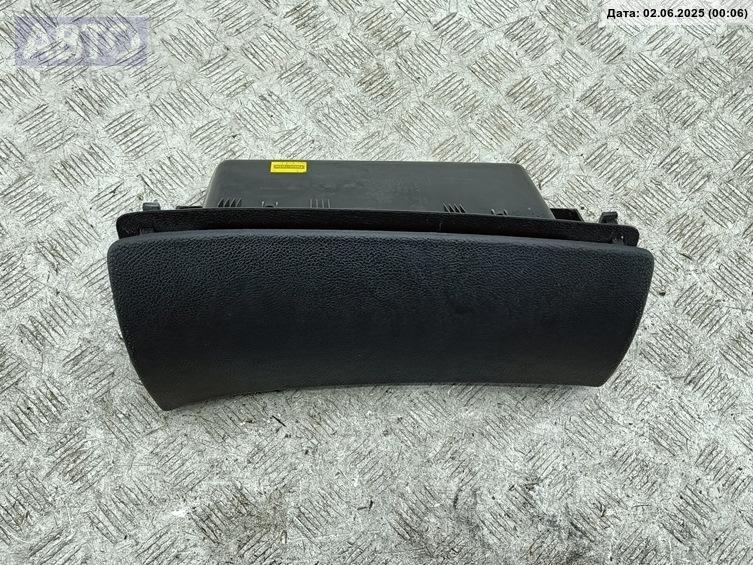 Бардачок к Skoda Roomster 2009