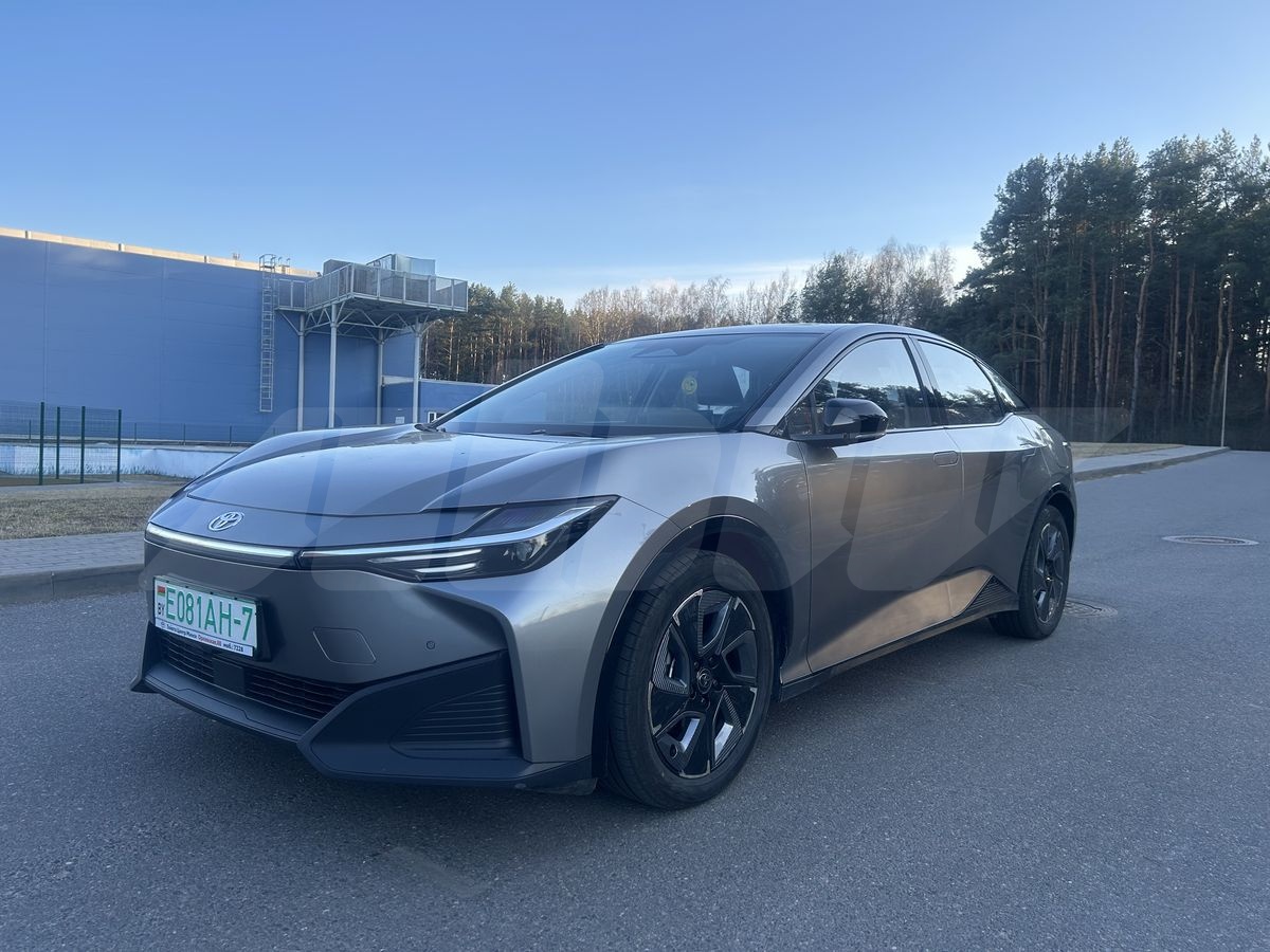Toyota bZ3 I, 2023