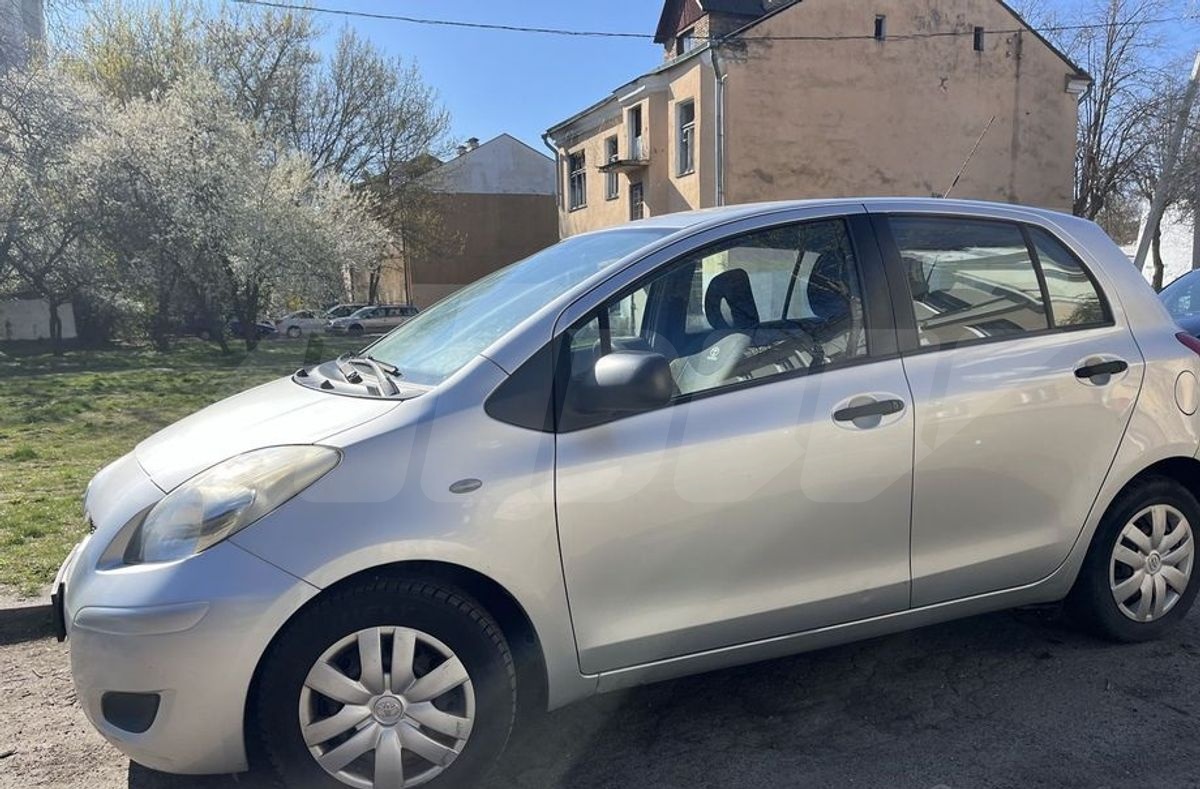Toyota Yaris II Рестайлинг, 2009