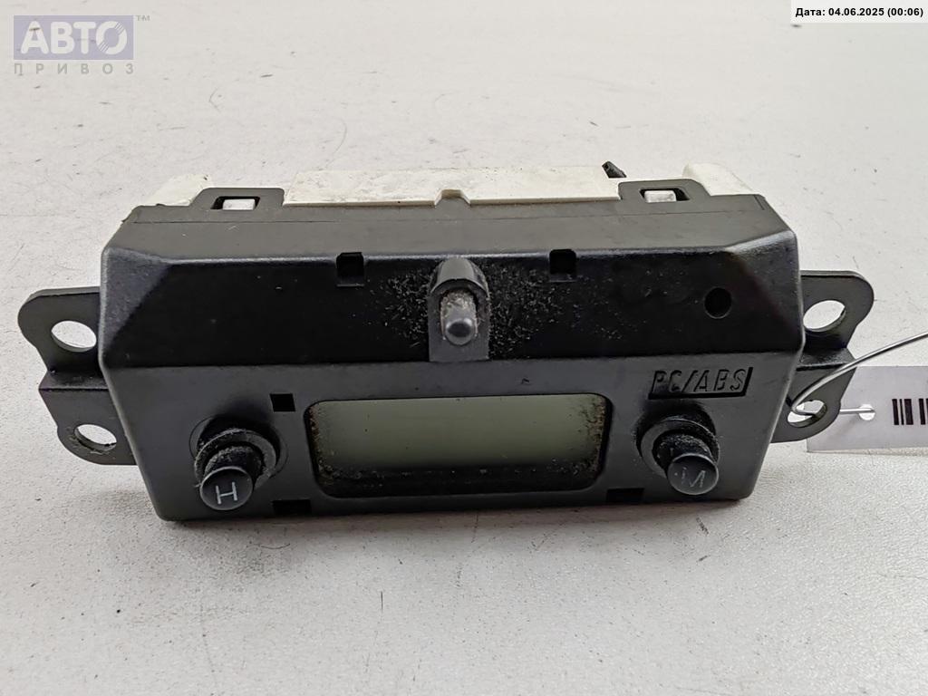Часы к Ford Focus 2004