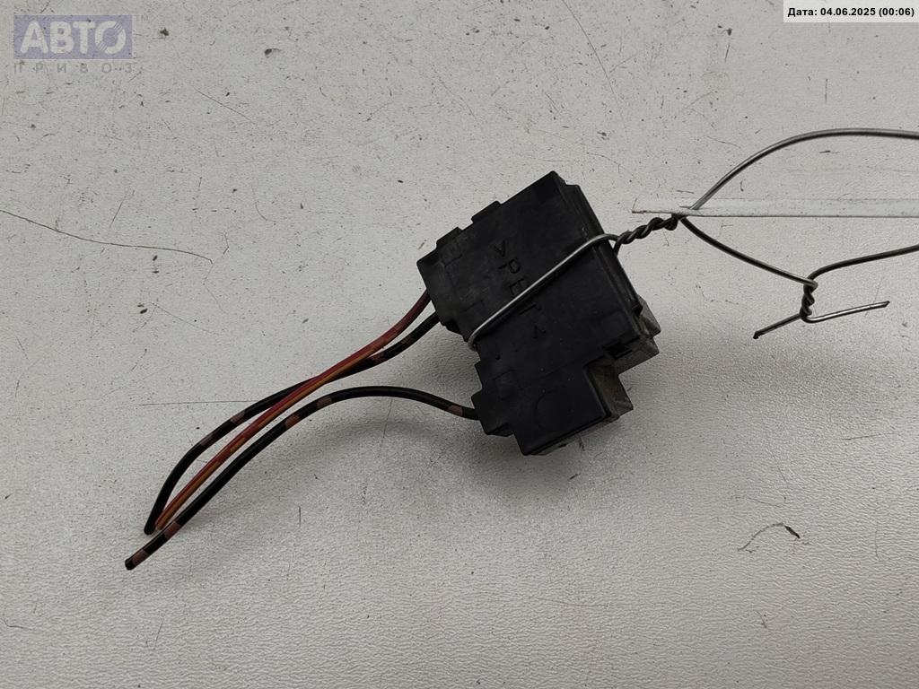 Разъем AUX / USB к Nissan X-Trail 2005