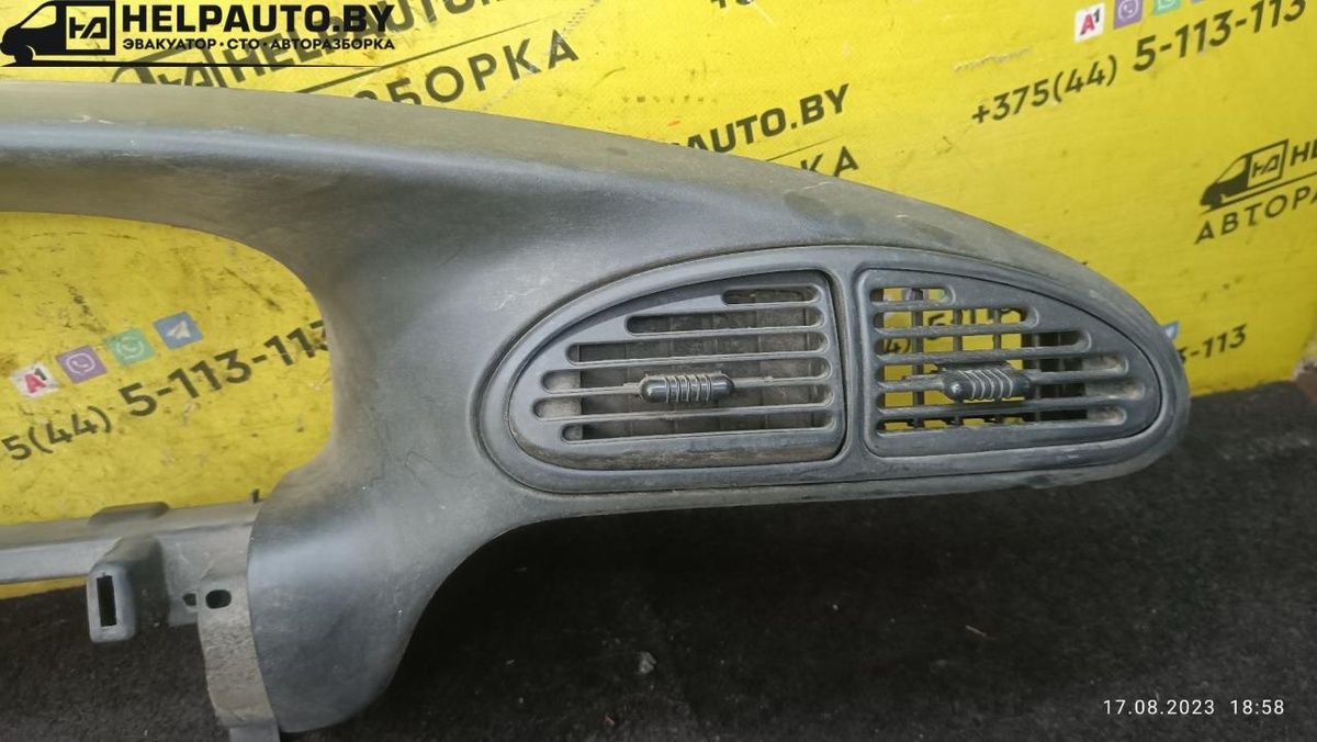 Рамка панели приборов к Dodge  2000
