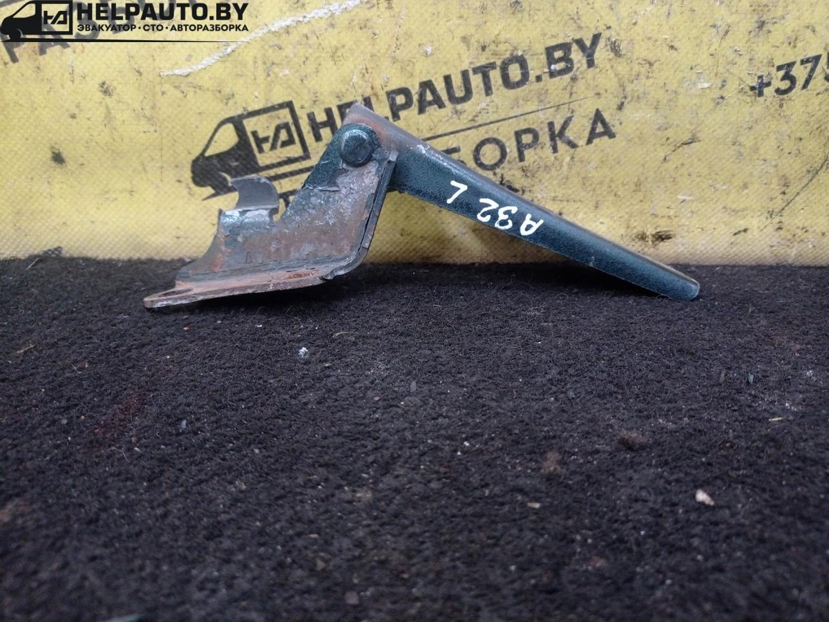 Петли к Nissan Maxima 1997