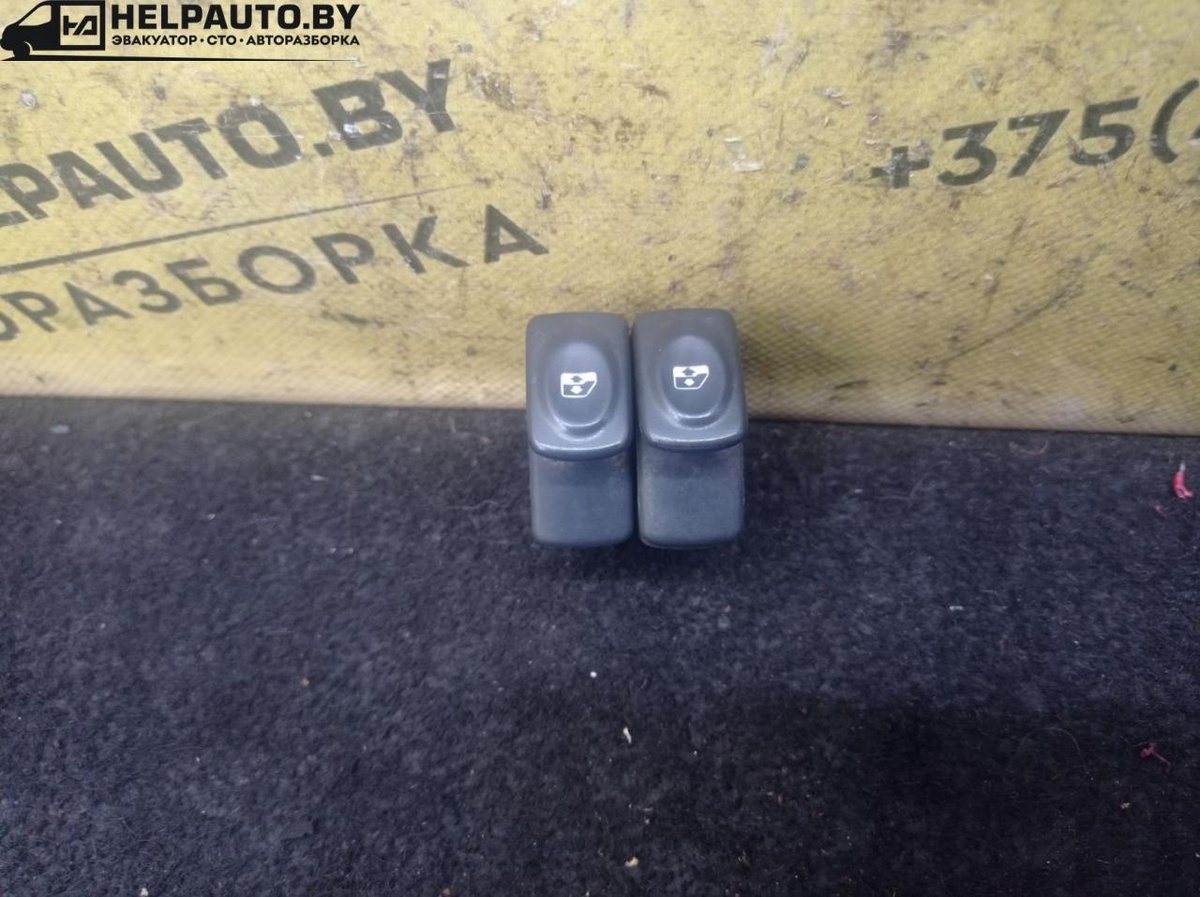 Кнопка  к Renault Megane 1999