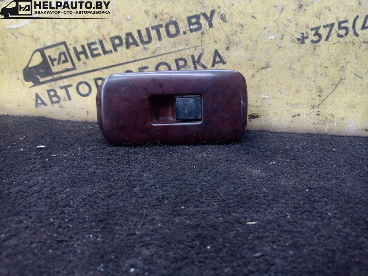 Кнопка  к Nissan Maxima 1997