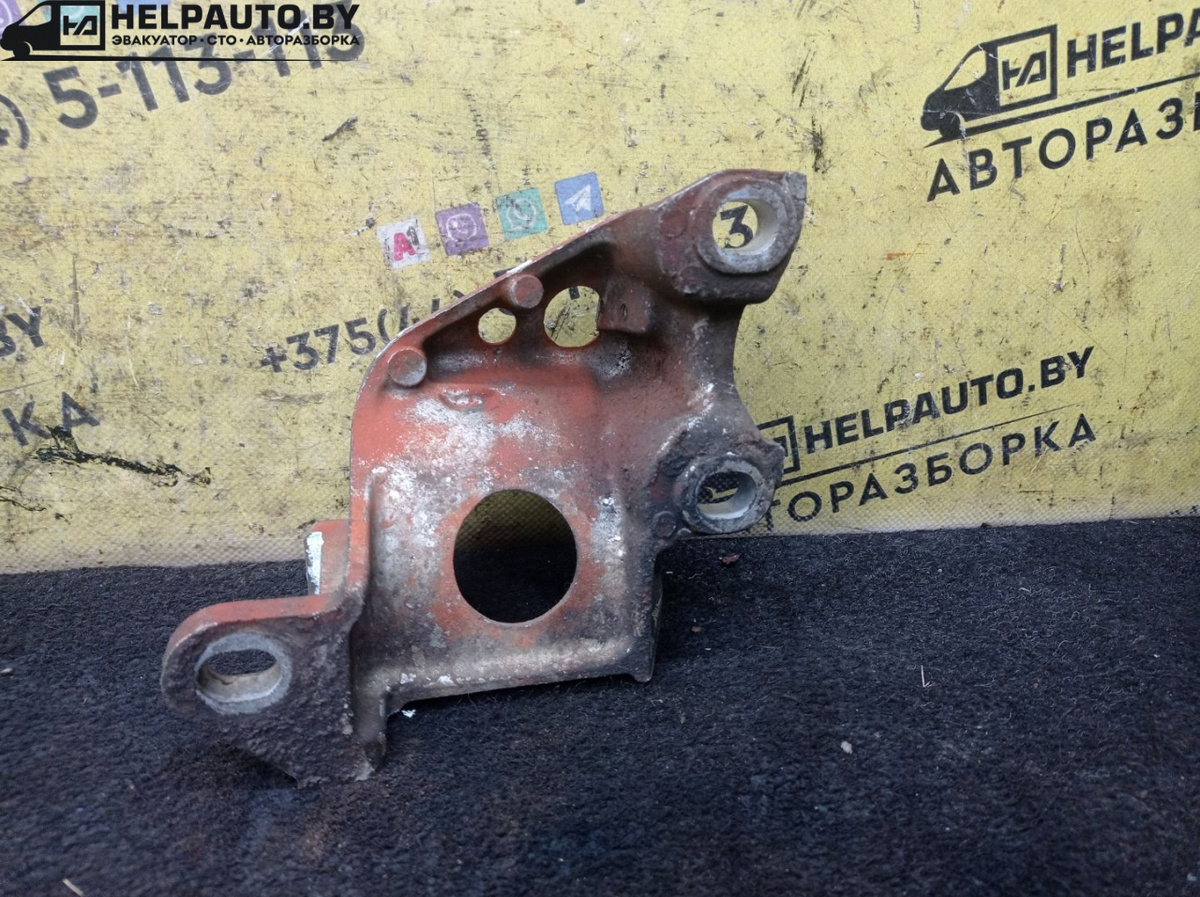 Балка под КПП к Mazda Xedos 9 1996