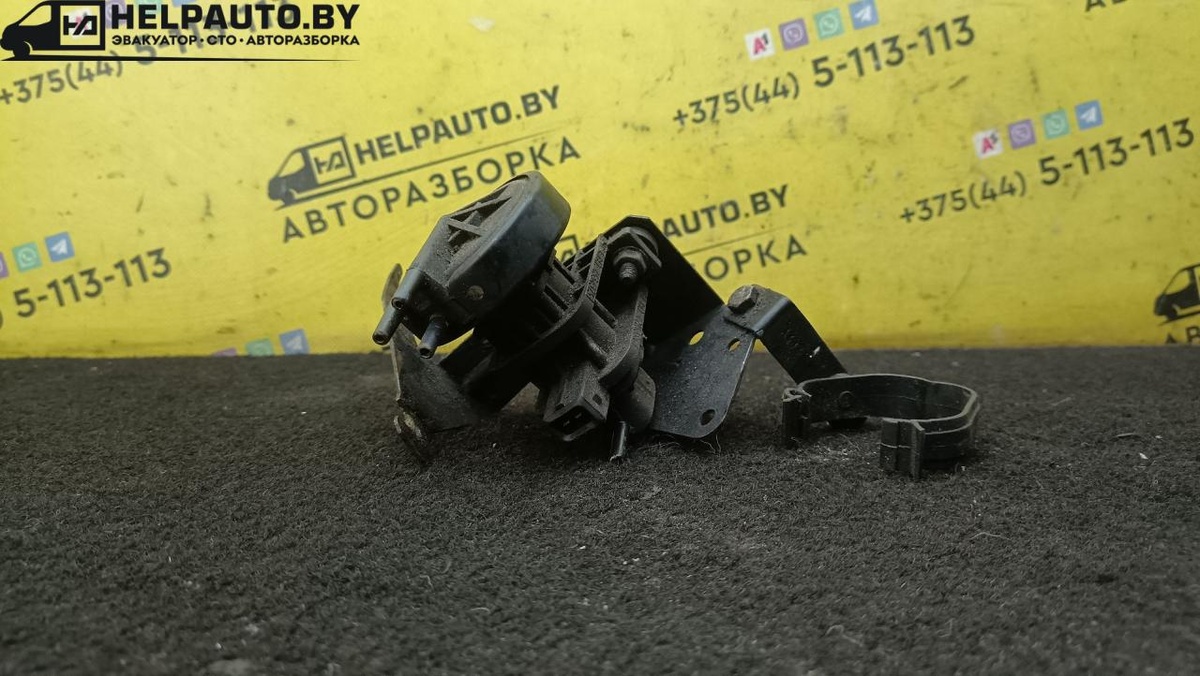 Нагнетатель воздуха (компрессор) к Audi A6 1996