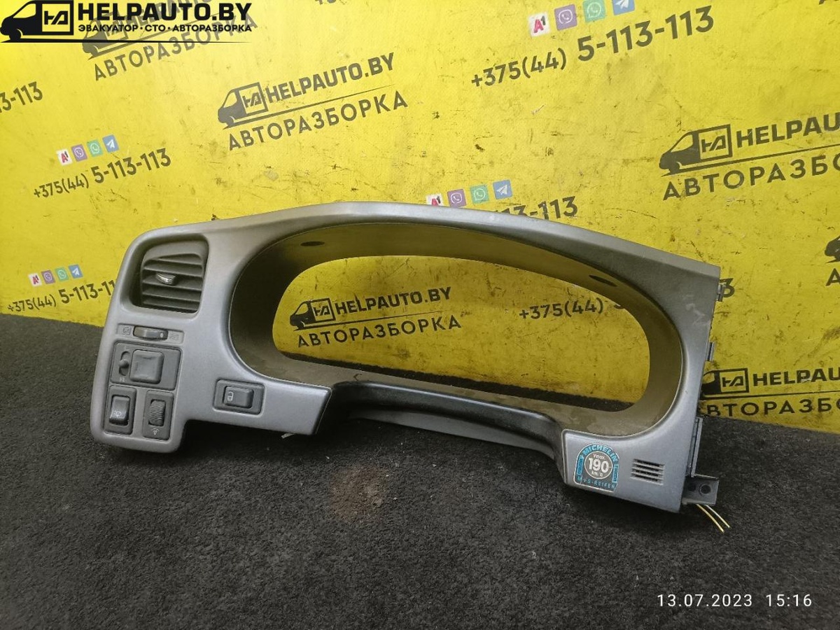 Рамка панели приборов к Nissan Primera 2000
