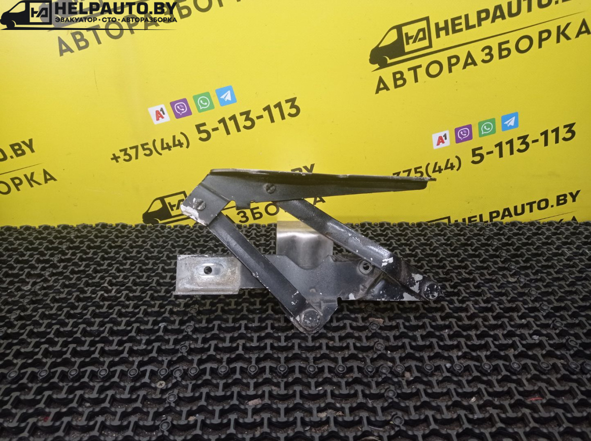 Петли к Audi 100 1990