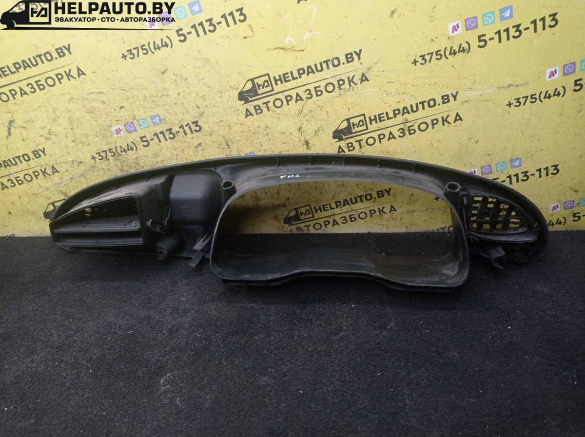 Рамка панели приборов к Ford Mondeo 1998