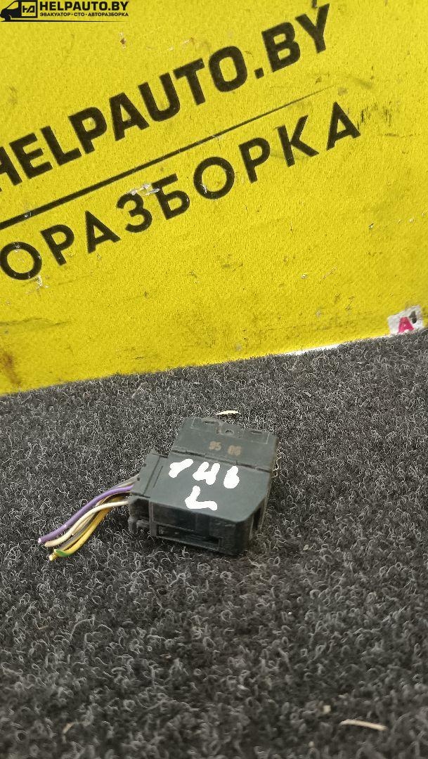 Кнопка  к Alfa Romeo 146 1996