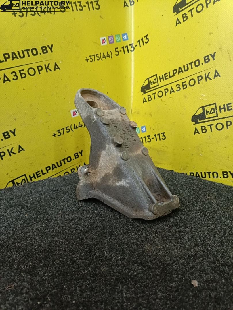 Кронштейн двигателя передний левый к Audi 100 1989