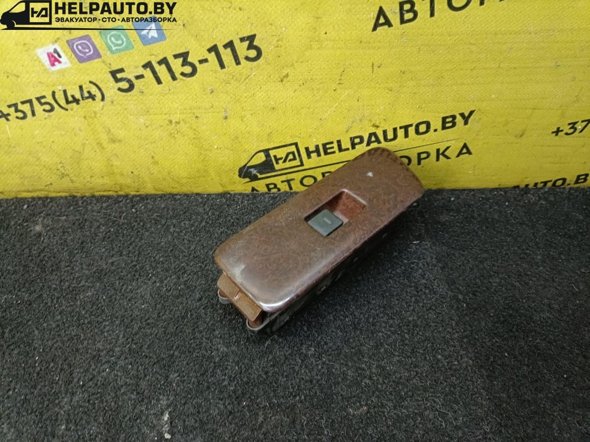 Кнопка  к Nissan Maxima 1997